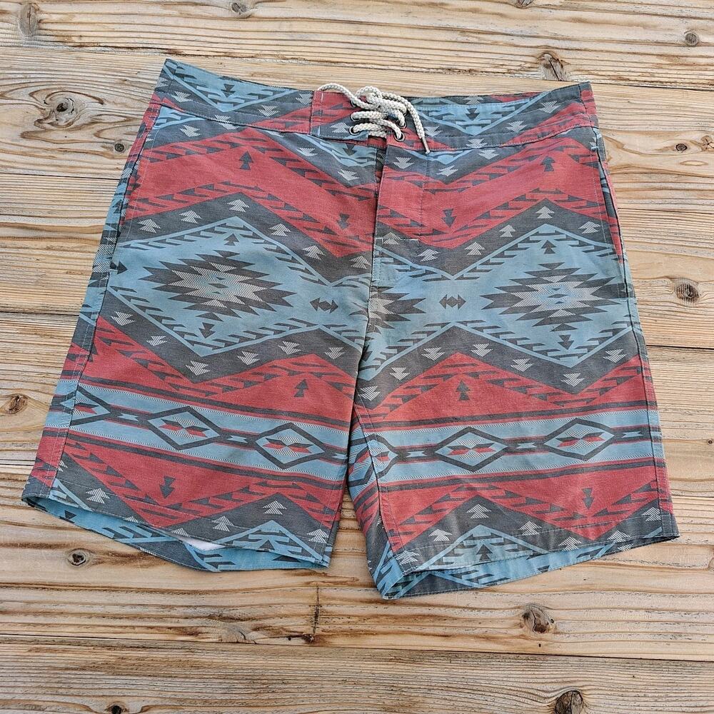 Faherty Men's Aztec Navite American Shorts Size 32 Red Blue